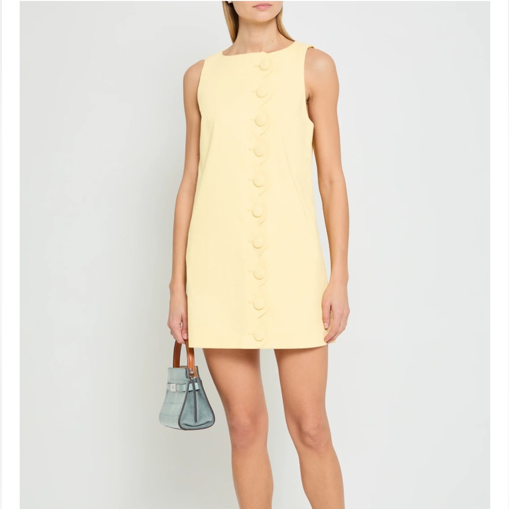 Elegant Yellow Sleeveless Dress